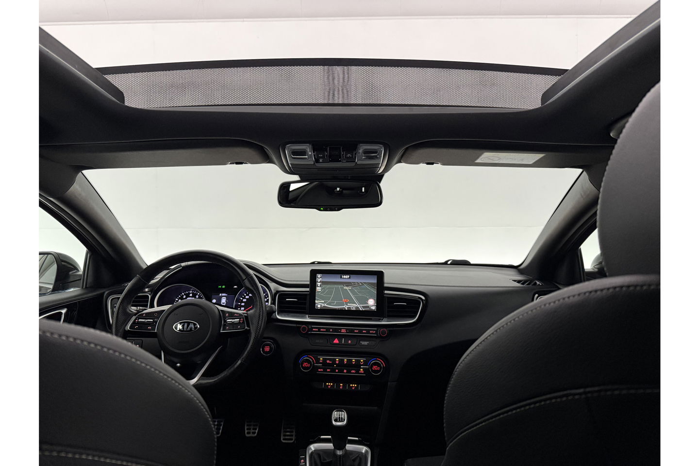 Kia pro_cee'd 1.4 T-GDI GT-Line 140PK Pano LED Carplay Camera Clima Cruise Navi PDC 17''LMV Stuur/Stoelverw.