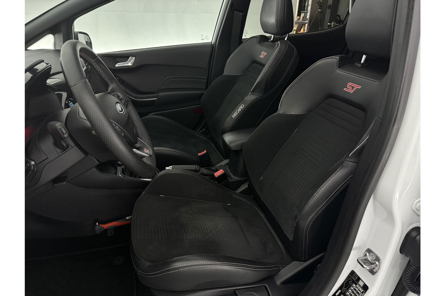 Ford Fiesta 1.5 EcoBoost ST-3 200PK Pano LED b&o Audio Carplay Clima Cruise Navi PDC 18''LMV Stoel/Stuurverwarming