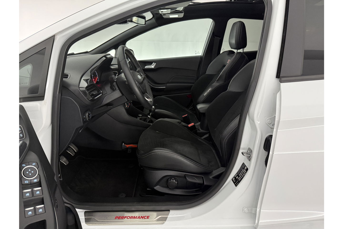 Ford Fiesta 1.5 EcoBoost ST-3 200PK Pano LED b&o Audio Carplay Clima Cruise Navi PDC 18''LMV Stoel/Stuurverwarming