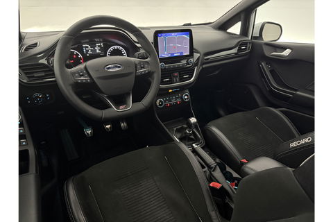 Ford Fiesta 1.5 EcoBoost ST-3 200PK Pano LED b&o Audio Carplay Clima Cruise Navi PDC 18''LMV Stoel/Stuurverwarming