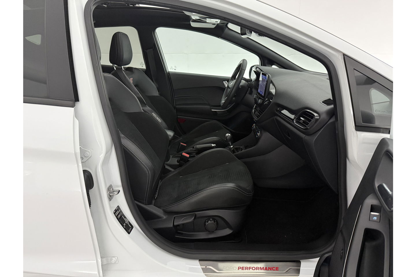 Ford Fiesta 1.5 EcoBoost ST-3 200PK Pano LED b&o Audio Carplay Clima Cruise Navi PDC 18''LMV Stoel/Stuurverwarming