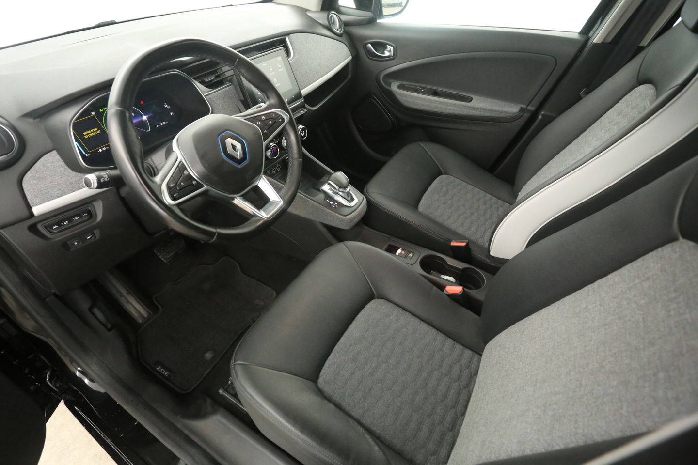Renault ZOE 52 kWh Intens Huur-Accu | Elektrisch | Automaat Airco LED Cruise Carplay Navi PDC 16''LMV Stoelverw.