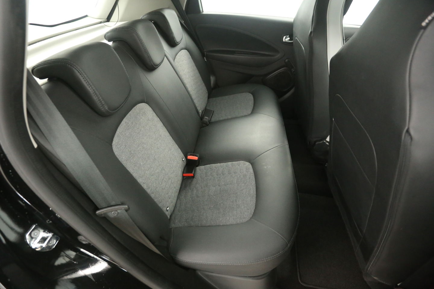 Renault ZOE 52 kWh Intens Huur-Accu | Elektrisch | Automaat Airco LED Cruise Carplay Navi PDC 16''LMV Stoelverw.