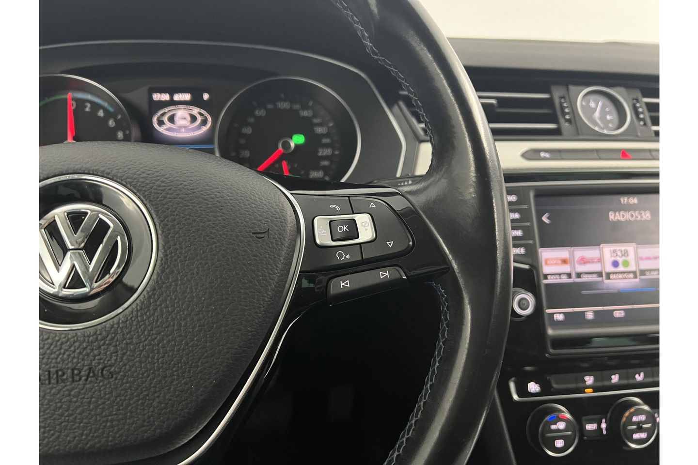 Volkswagen Passat 1.4 TSI GTE 231PK DSG Hybride LED Carplay Camera Cruise Clima Navigatie 17"LMV