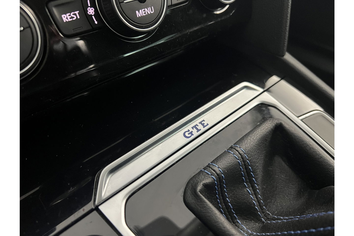 Volkswagen Passat 1.4 TSI GTE 231PK DSG Hybride LED Carplay Camera Cruise Clima Navigatie 17"LMV