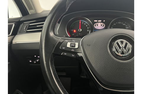 Volkswagen Passat 1.4 TSI GTE 231PK DSG Hybride LED Carplay Camera Cruise Clima Navigatie 17"LMV
