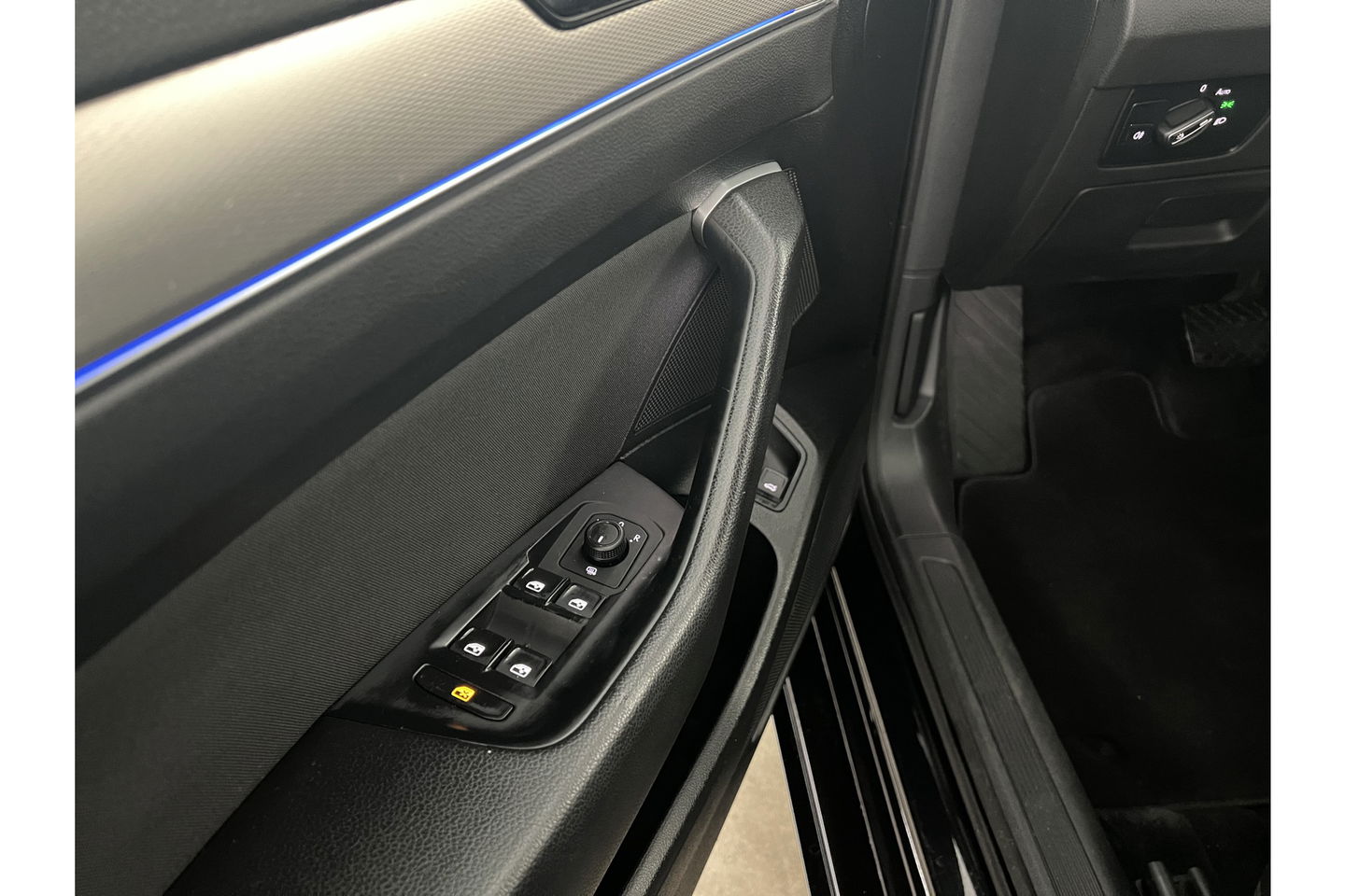 Volkswagen Passat 1.4 TSI GTE 231PK DSG Hybride LED Carplay Camera Cruise Clima Navigatie 17"LMV