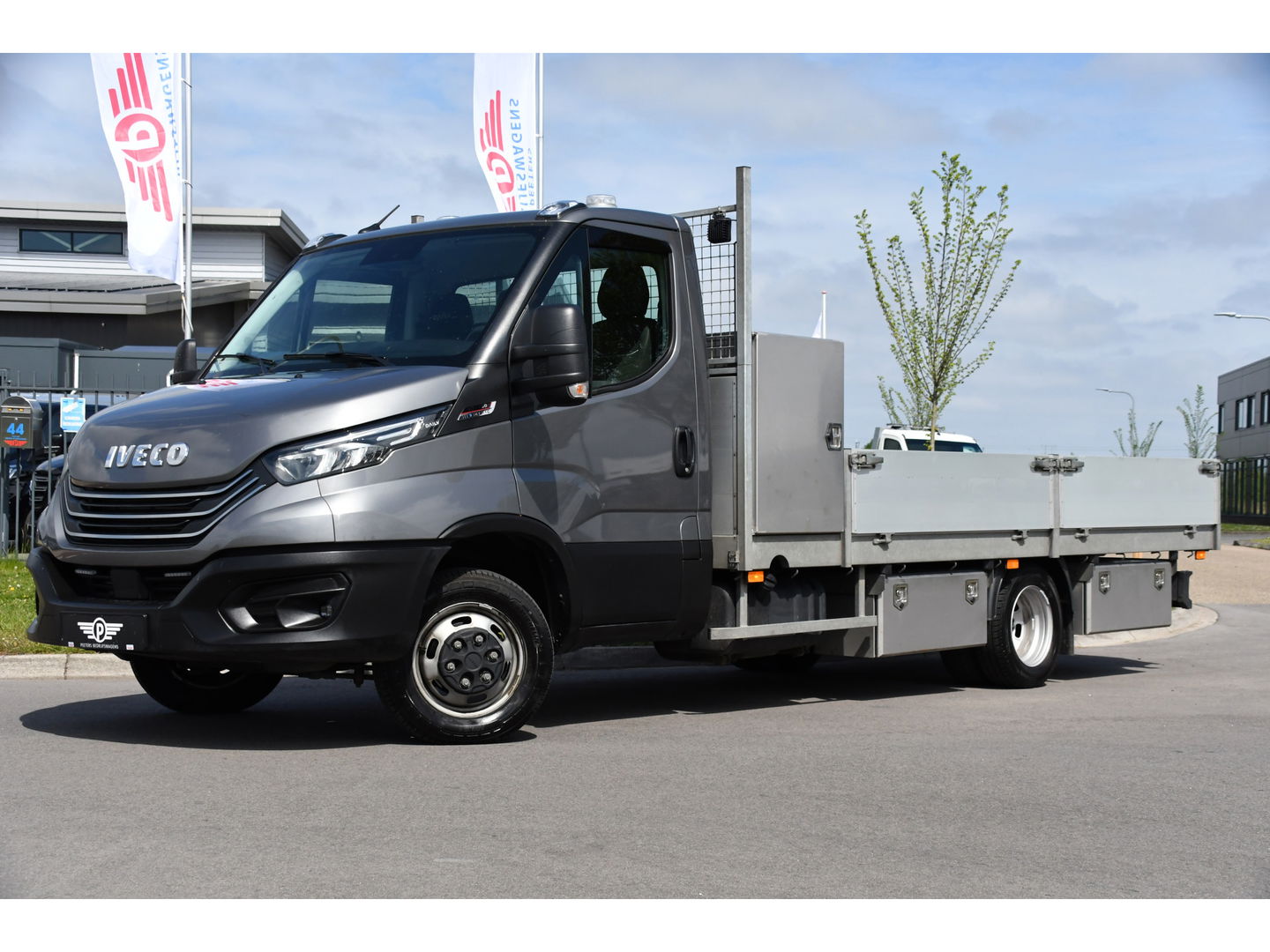 Iveco 40C18 Daily DL L4 Openlaadbak Camera, Cruise, LED, Carplay, 180PK, 3500kg Trekhaak, Clima, Automaat, Uniek! Chassis