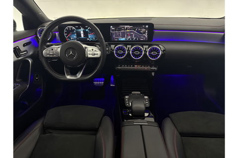 Mercedes-Benz CLA-Klasse 180 AMG Pano Sfeer Camera Carplay Virtual LED Clima Cruise Navi PDC Memory-Seats 18''LMV