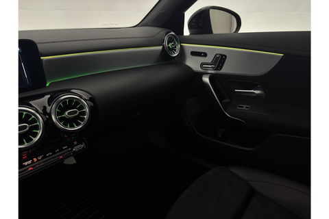 Mercedes-Benz CLA-Klasse 180 AMG Pano Sfeer Camera Carplay Virtual LED Clima Cruise Navi PDC Memory-Seats 18''LMV