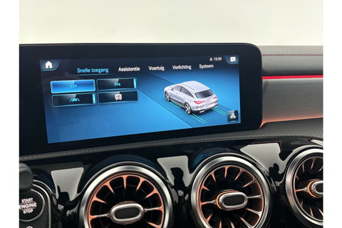Mercedes-Benz CLA-Klasse 180 AMG Pano Sfeer Camera Carplay Virtual LED Clima Cruise Navi PDC Memory-Seats 18''LMV