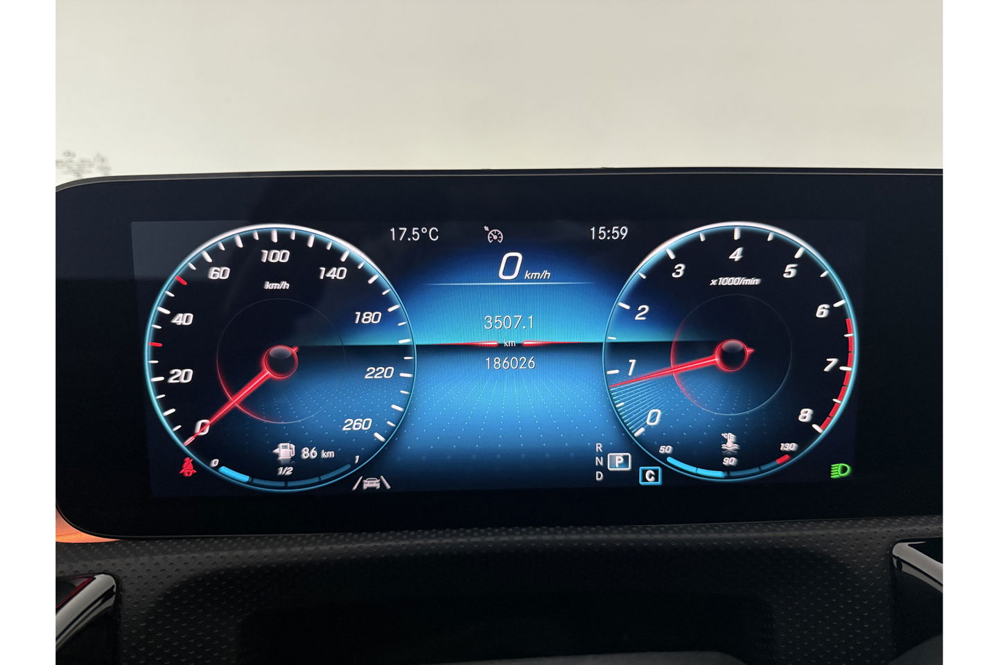Mercedes-Benz CLA-Klasse 180 AMG Pano Sfeer Camera Carplay Virtual LED Clima Cruise Navi PDC Memory-Seats 18''LMV