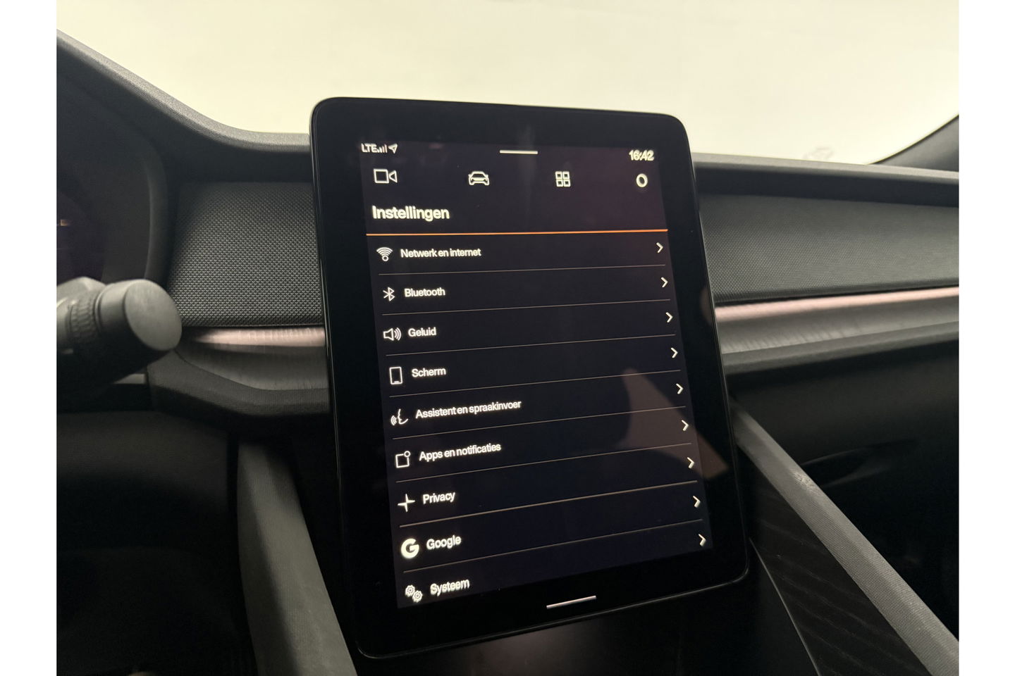 Polestar 2 Long Range Dual Motor Launch Edition 78kWh 408PK Pano Harman/Kardon LED Virtual 360Camera ACC 19"LMV Carplay Memory-Seat Stoel/Stuurverw.