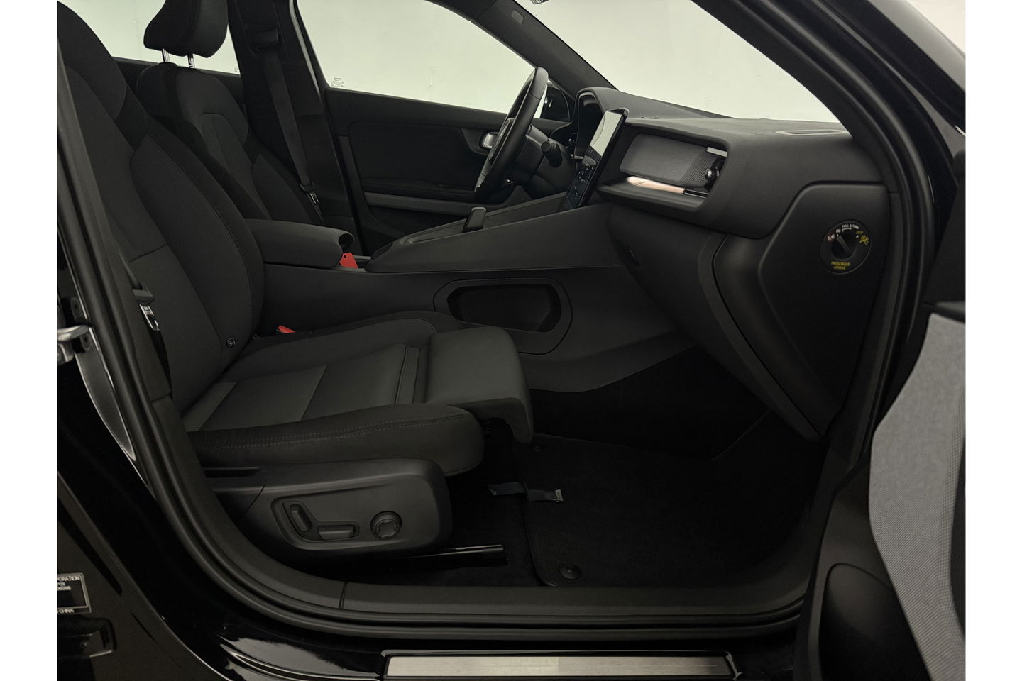 Polestar 2 Long Range Dual Motor Launch Edition 78kWh 408PK Pano Harman/Kardon LED Virtual 360Camera ACC 19"LMV Carplay Memory-Seat Stoel/Stuurverw.