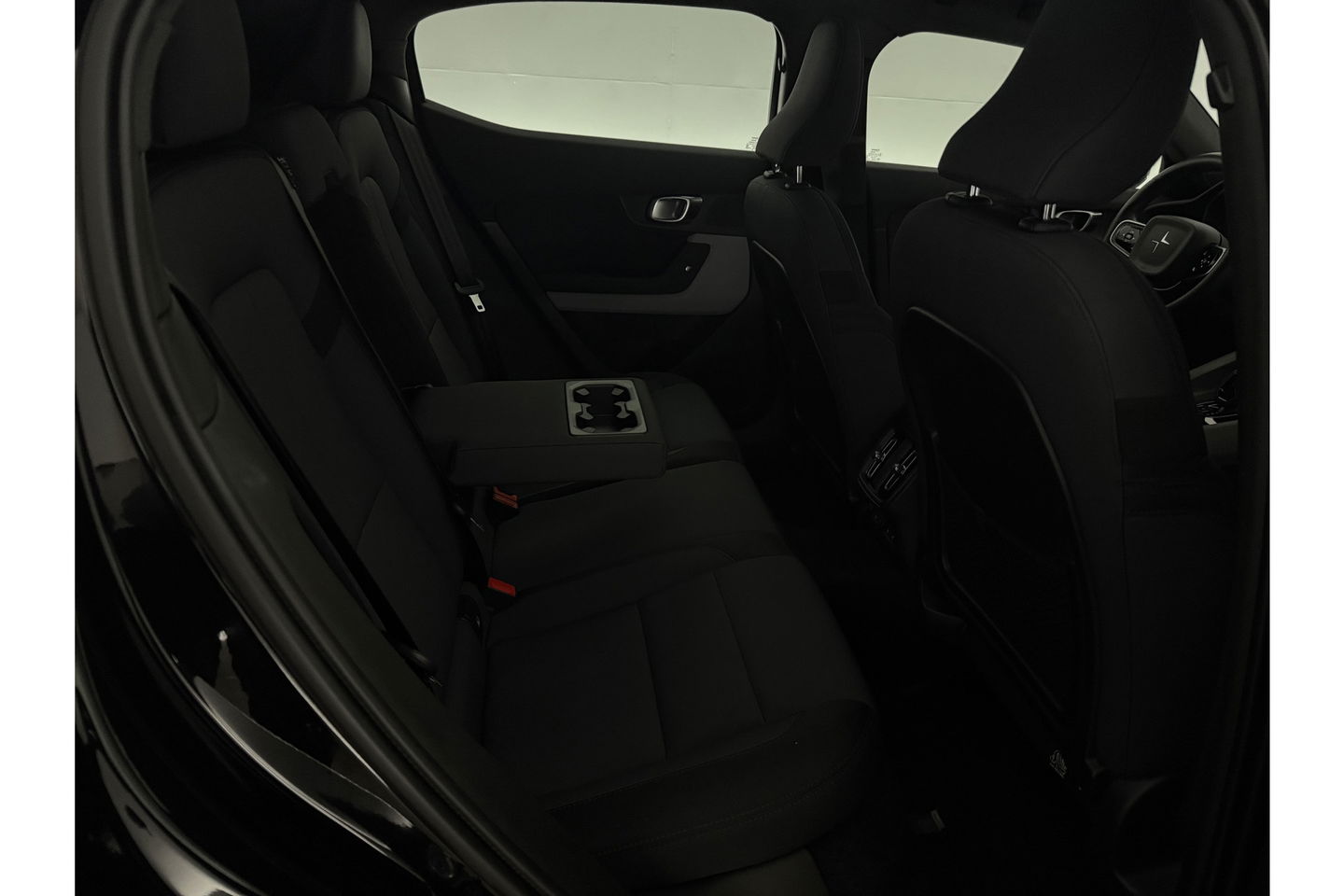 Polestar 2 Long Range Dual Motor Launch Edition 78kWh 408PK Pano Harman/Kardon LED Virtual 360Camera ACC 19"LMV Carplay Memory-Seat Stoel/Stuurverw.
