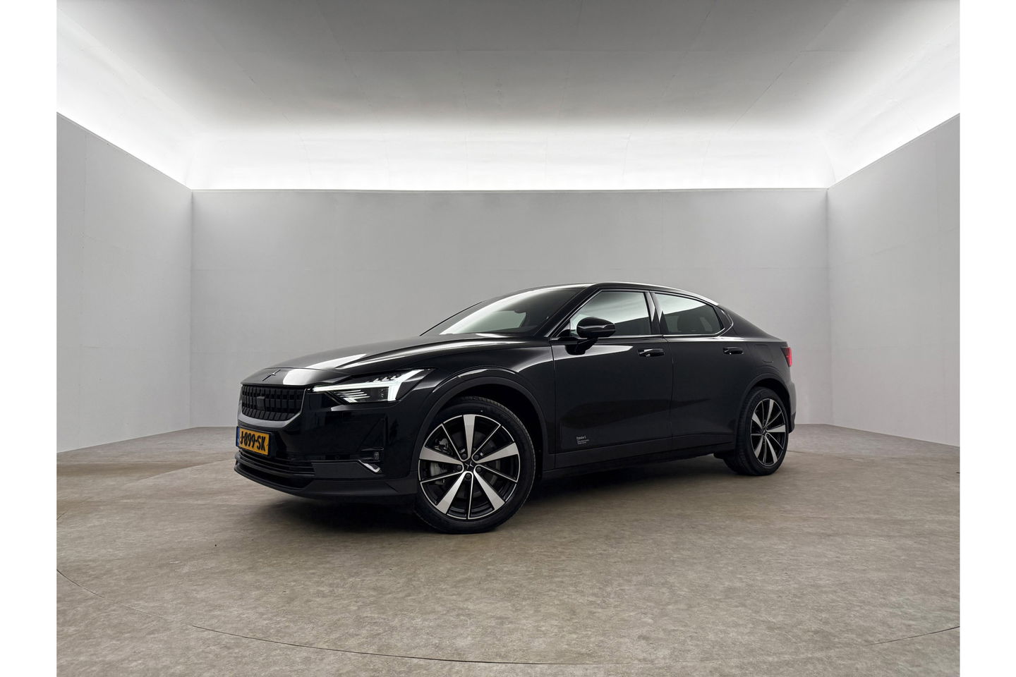Polestar 2 Long Range Dual Motor Launch Edition 78kWh 408PK Pano Harman/Kardon LED Virtual 360Camera ACC 19"LMV Carplay Memory-Seat Stoel/Stuurverw.