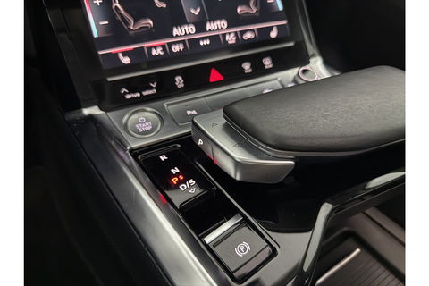 Audi e-tron 50 Quattro 4WD Launch Edition Plus 71kWh 313PK Elektrisch Pano LED Camera Carplay Clima Cruise 20"LMV Memory Seat Virtual PDC