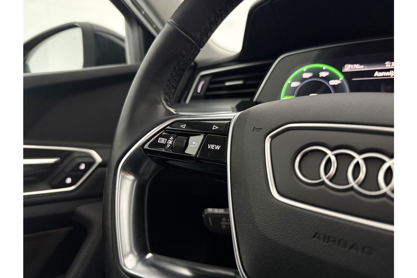 Audi e-tron 50 Quattro 4WD Launch Edition Plus 71kWh 313PK Elektrisch Pano LED Camera Carplay Clima Cruise 20"LMV Memory Seat Virtual PDC