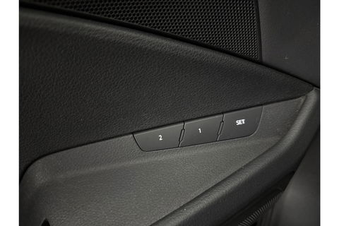 Audi e-tron 50 Quattro 4WD Launch Edition Plus 71kWh 313PK Elektrisch Pano LED Camera Carplay Clima Cruise 20"LMV Memory Seat Virtual PDC