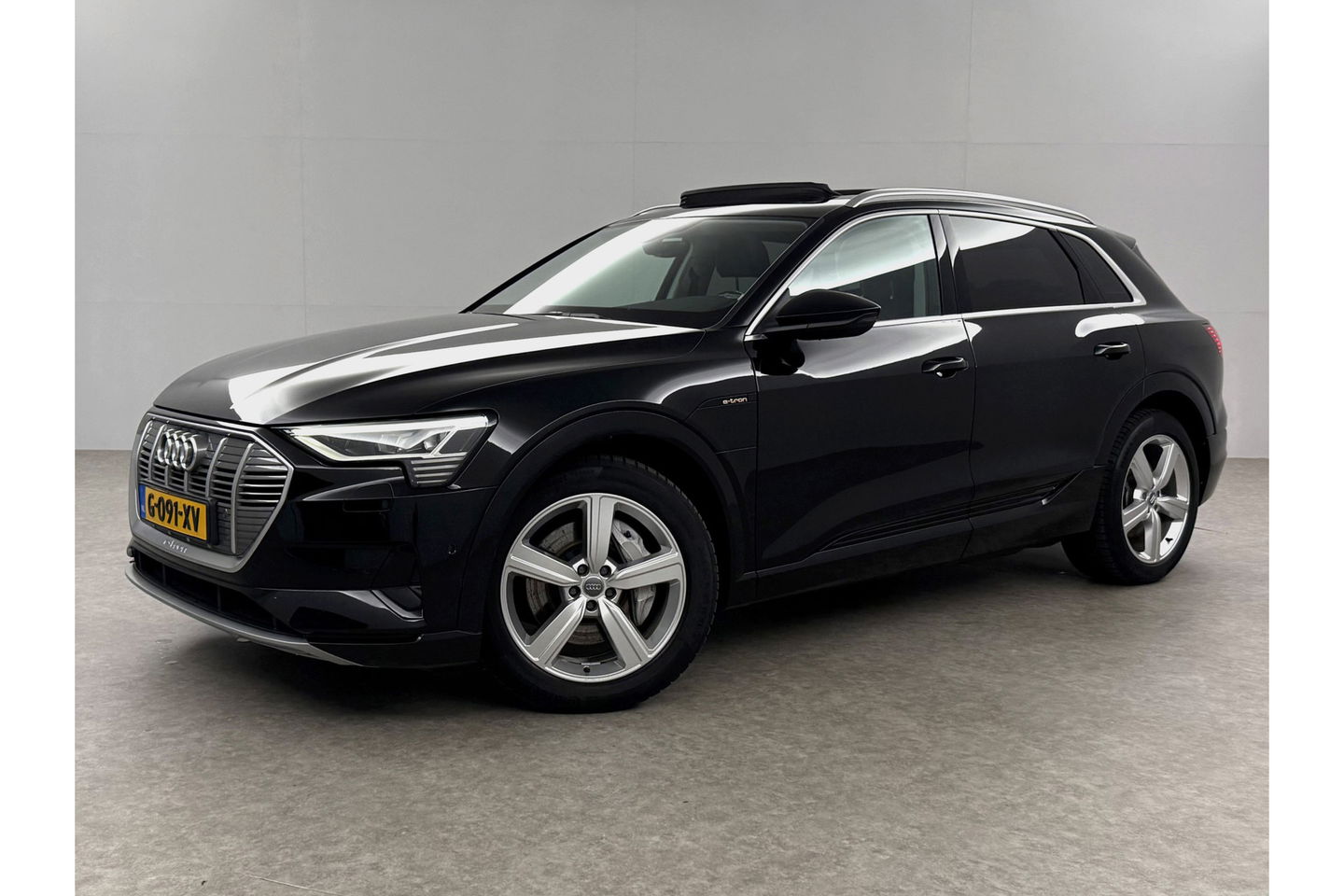 Audi e-tron 50 Quattro 4WD Launch Edition Plus 71kWh 313PK Elektrisch Pano LED Camera Carplay Clima Cruise 20"LMV Memory Seat Virtual PDC