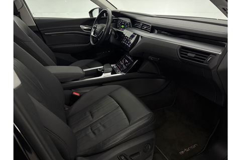 Audi e-tron 50 Quattro 4WD Launch Edition Plus 71kWh 313PK Elektrisch Pano LED Camera Carplay Clima Cruise 20"LMV Memory Seat Virtual PDC