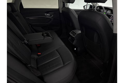 Audi e-tron 50 Quattro 4WD Launch Edition Plus 71kWh 313PK Elektrisch Pano LED Camera Carplay Clima Cruise 20"LMV Memory Seat Virtual PDC