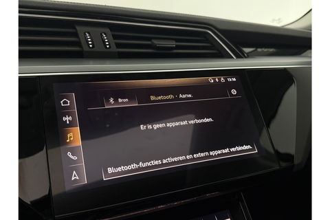Audi e-tron 50 Quattro 4WD Launch Edition Plus 71kWh 313PK Elektrisch Pano LED Camera Carplay Clima Cruise 20"LMV Memory Seat Virtual PDC