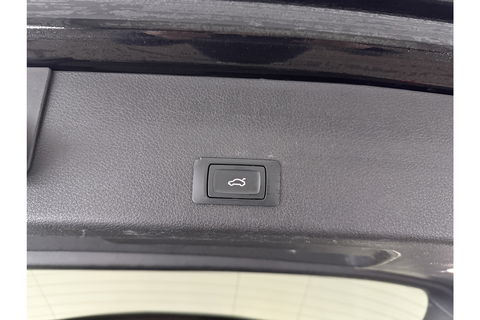 Audi e-tron 50 Quattro 4WD Launch Edition Plus 71kWh 313PK Elektrisch Pano LED Camera Carplay Clima Cruise 20"LMV Memory Seat Virtual PDC