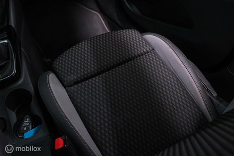 Opel Crossland X 1.2 Turbo | CarPlay | Camera | Trekhaak | 1e eigenaar | NL auto NAP | Head up display | sport stoelen |