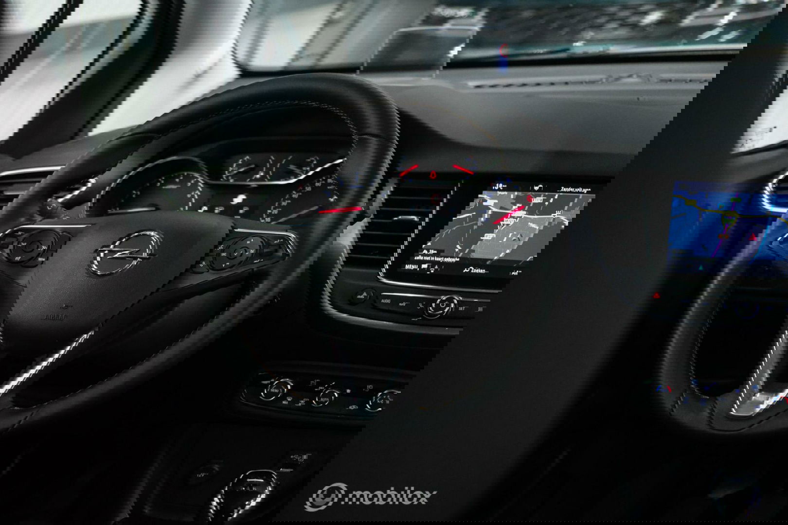 Opel Crossland X 1.2 Turbo | CarPlay | Camera | Trekhaak | 1e eigenaar | NL auto NAP | Head up display | sport stoelen |