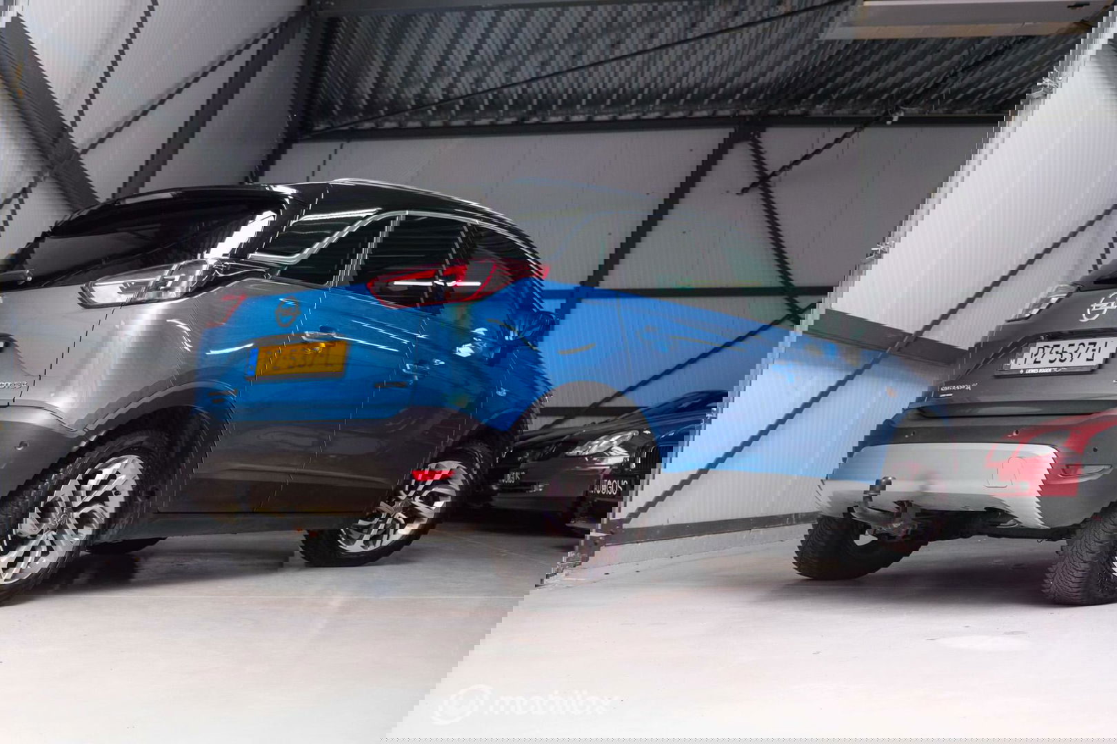 Opel Crossland X 1.2 Turbo | CarPlay | Camera | Trekhaak | 1e eigenaar | NL auto NAP | Head up display | sport stoelen |