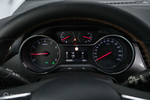 Opel Crossland X 1.2 Turbo | CarPlay | Camera | Trekhaak | 1e eigenaar | NL auto NAP | Head up display | sport stoelen |