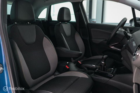 Opel Crossland X 1.2 Turbo | CarPlay | Camera | Trekhaak | 1e eigenaar | NL auto NAP | Head up display | sport stoelen |