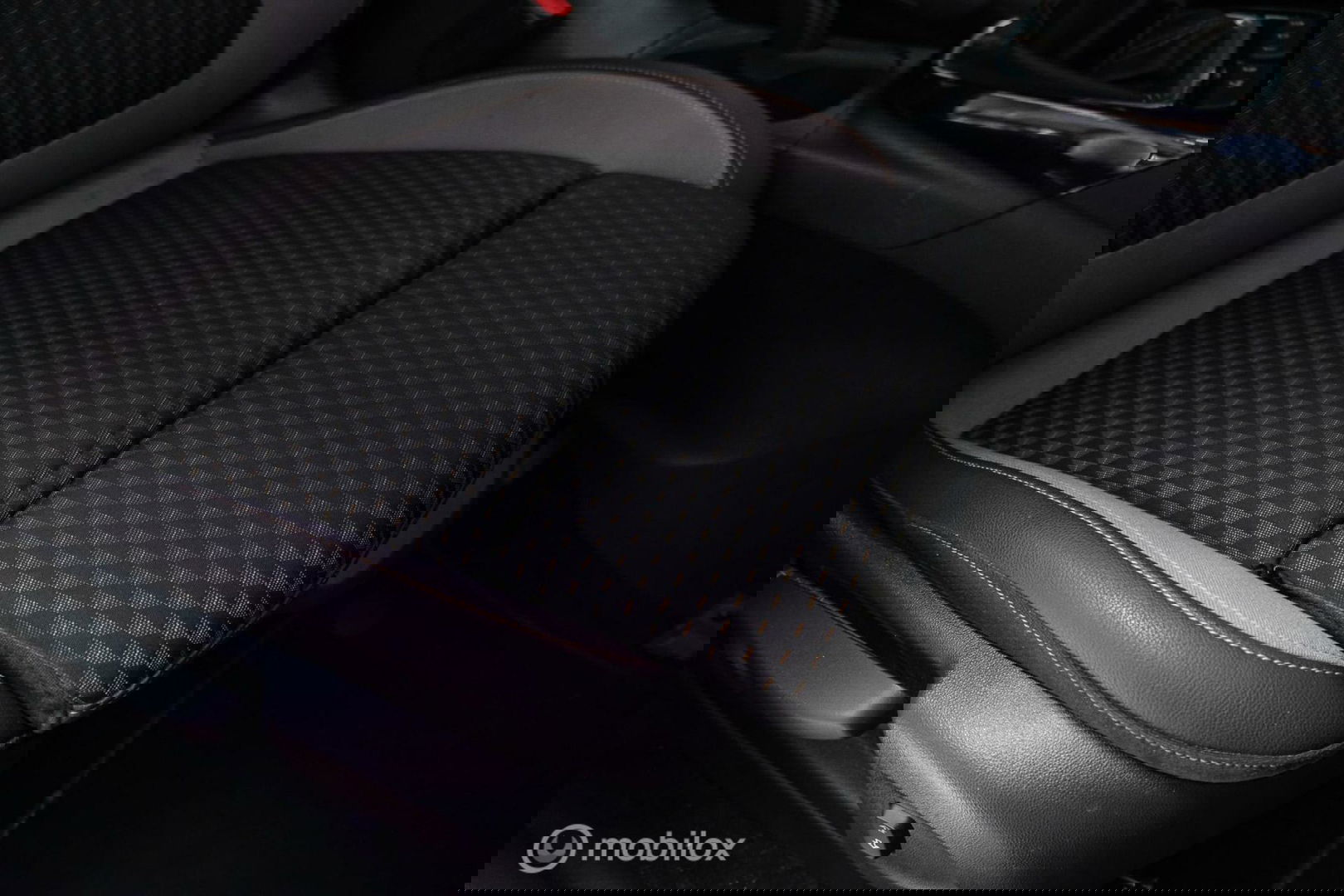 Opel Crossland X 1.2 Turbo | CarPlay | Camera | Trekhaak | 1e eigenaar | NL auto NAP | Head up display | sport stoelen |