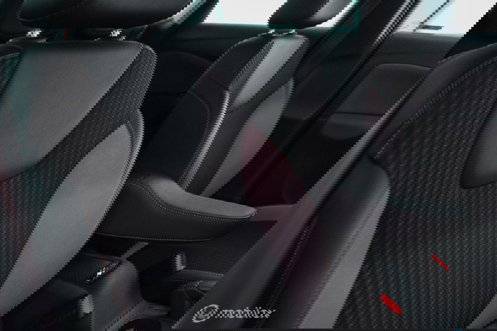Opel Crossland X 1.2 Turbo | CarPlay | Camera | Trekhaak | 1e eigenaar | NL auto NAP | Head up display | sport stoelen |