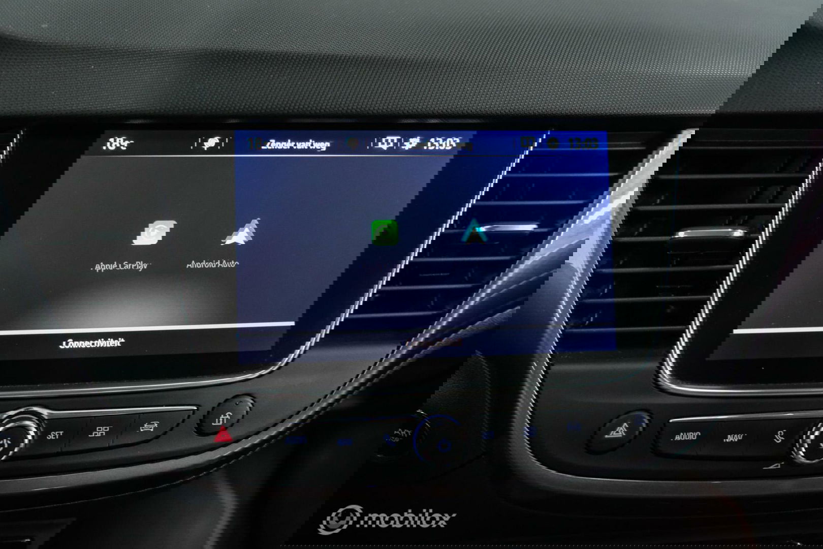 Opel Crossland X 1.2 Turbo | CarPlay | Camera | Trekhaak | 1e eigenaar | NL auto NAP | Head up display | sport stoelen |