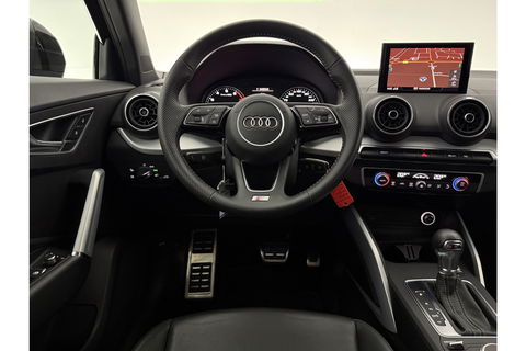 Audi Q2 35 TFSI 150PK S Line LED Carplay Clima Cruise Navi PDC 18''LMV