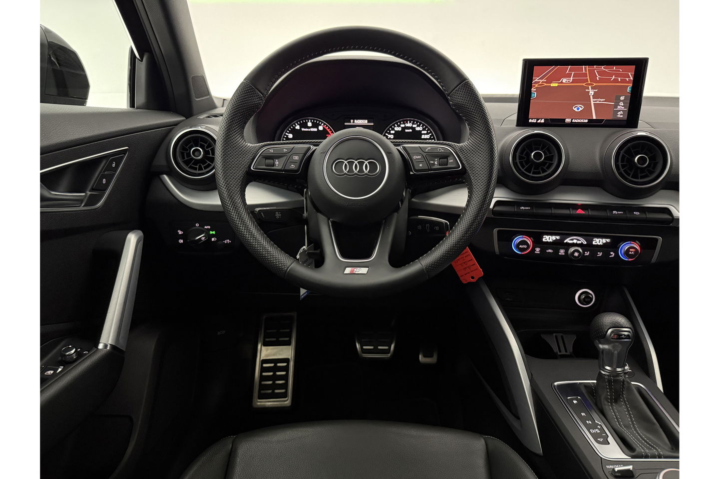 Audi Q2 35 TFSI 150PK S Line LED Carplay Clima Cruise Navi PDC 18''LMV