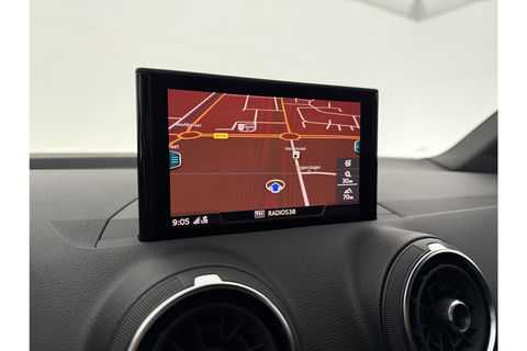 Audi Q2 35 TFSI 150PK S Line LED Carplay Clima Cruise Navi PDC 18''LMV