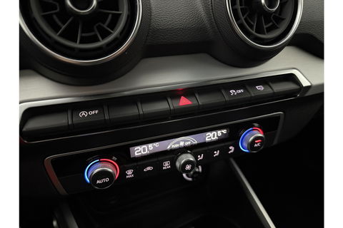Audi Q2 35 TFSI 150PK S Line LED Carplay Clima Cruise Navi PDC 18''LMV