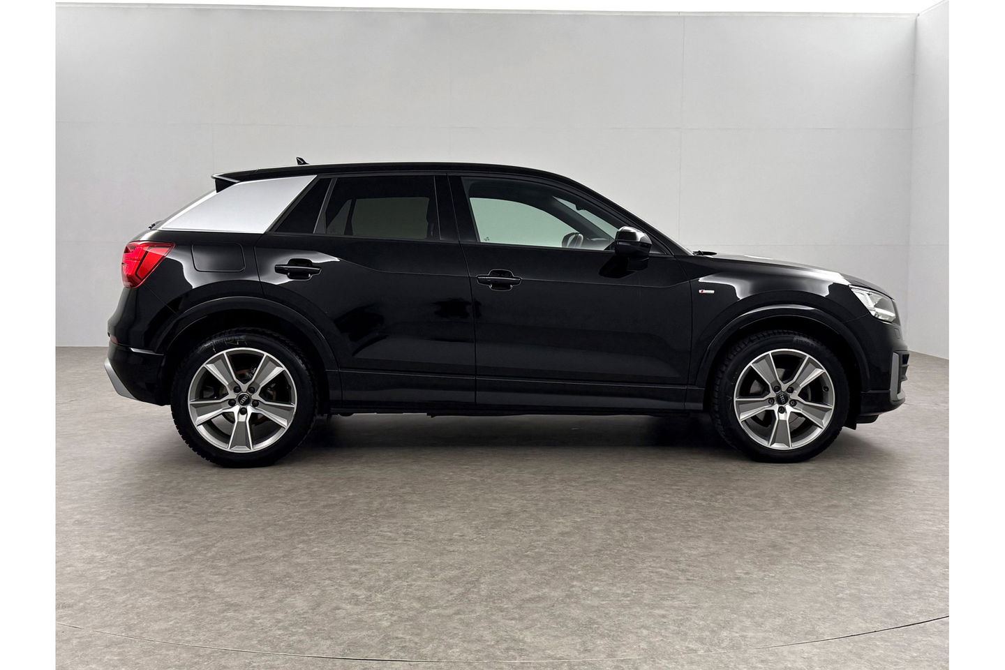 Audi Q2 35 TFSI 150PK S Line LED Carplay Clima Cruise Navi PDC 18''LMV