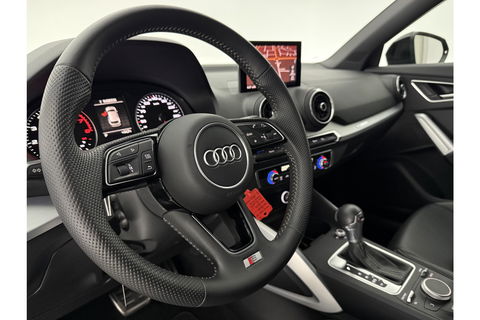 Audi Q2 35 TFSI 150PK S Line LED Carplay Clima Cruise Navi PDC 18''LMV