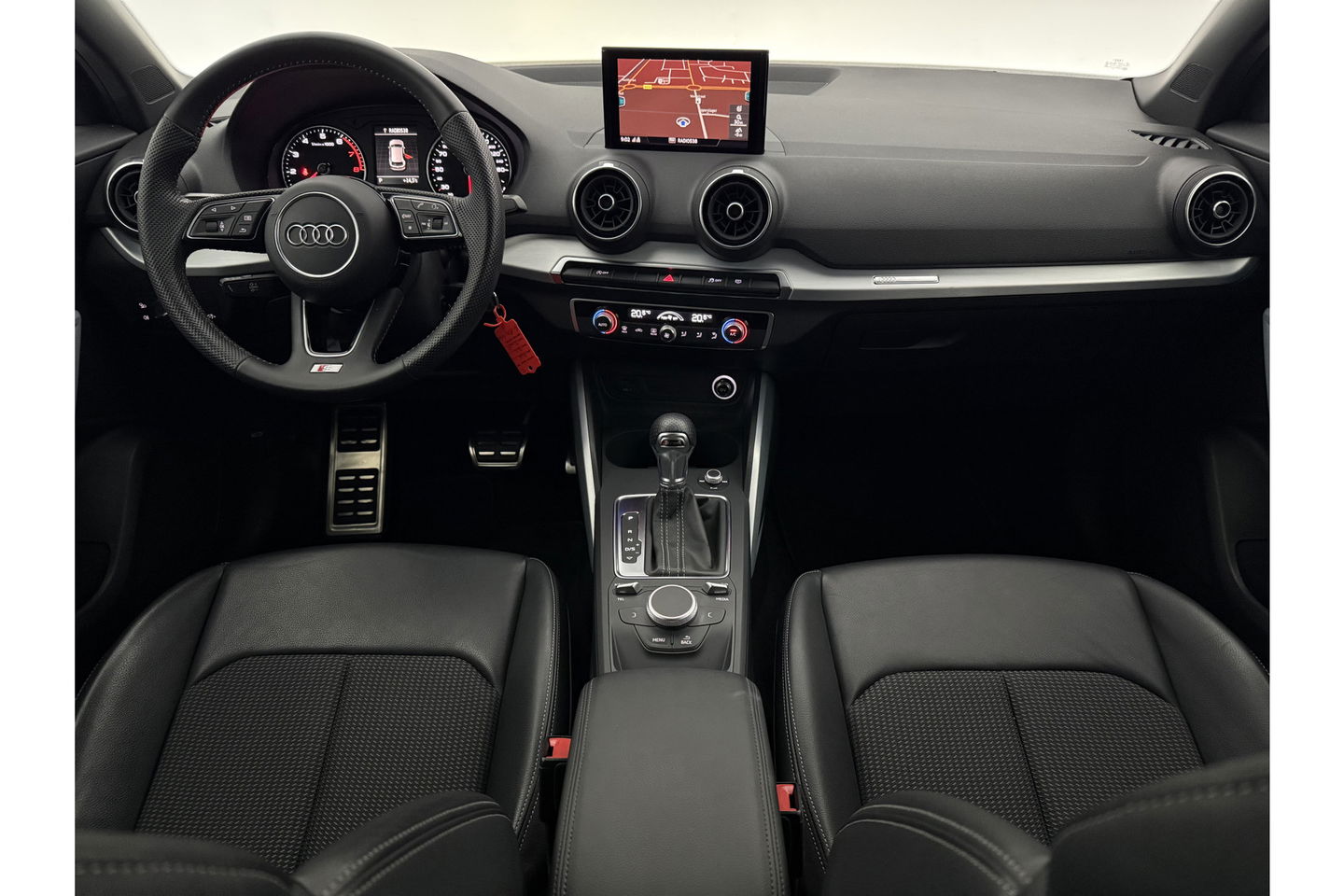 Audi Q2 35 TFSI 150PK S Line LED Carplay Clima Cruise Navi PDC 18''LMV