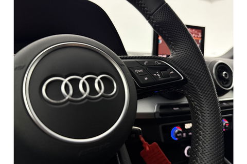 Audi Q2 35 TFSI 150PK S Line LED Carplay Clima Cruise Navi PDC 18''LMV