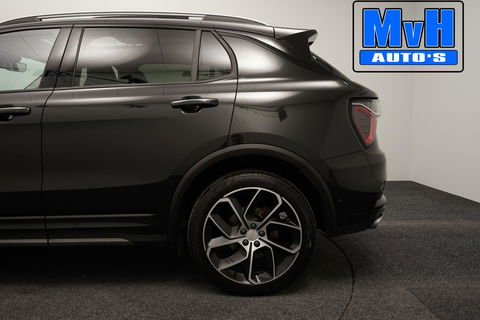 Lynk & Co 01 1.5 Plug-in Hybride|FULL BLACK|ZWARTE.HEMEL|NAP