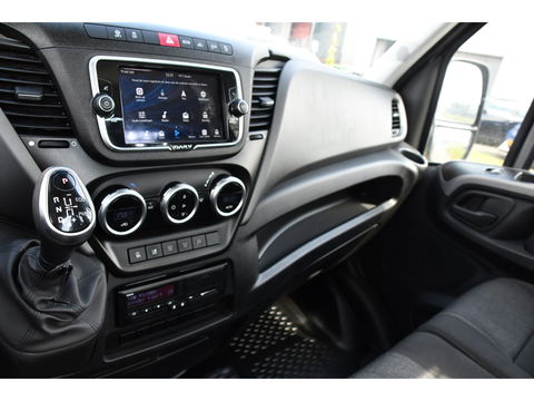 Iveco 40C18 Daily DL L4 Openlaadbak Camera, Cruise, LED, Carplay, 180PK, 3500kg Trekhaak, Clima, Automaat, Uniek! Chassis