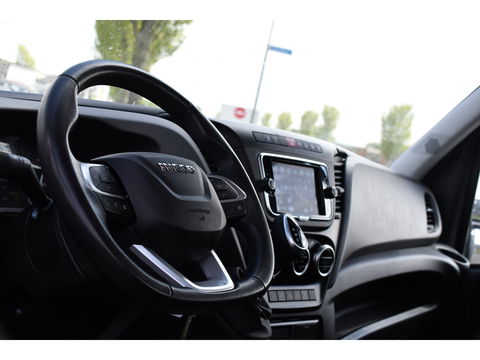 Iveco 40C18 Daily DL L4 Openlaadbak Camera, Cruise, LED, Carplay, 180PK, 3500kg Trekhaak, Clima, Automaat, Uniek! Chassis