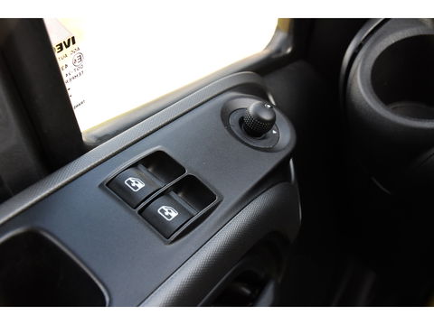 Iveco 40C18 Daily DL L4 Openlaadbak Camera, Cruise, LED, Carplay, 180PK, 3500kg Trekhaak, Clima, Automaat, Uniek! Chassis