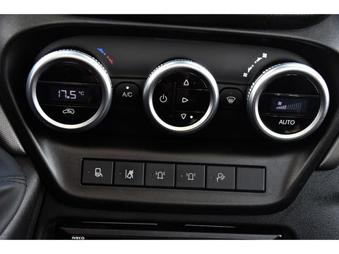 Iveco 40C18 Daily DL L4 Openlaadbak Camera, Cruise, LED, Carplay, 180PK, 3500kg Trekhaak, Clima, Automaat, Uniek! Chassis