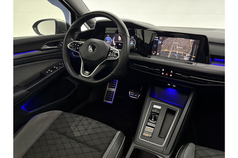 Volkswagen Golf 1.5 eTSI R-Line 162PK DSG Pano Trekhaak Sfeer Virtual Clima LED Carplay Navi PDC 18"LMV Stoel/Stuurverwarming